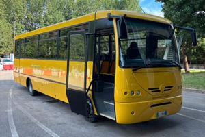 Scuolabus Iveco 100E4