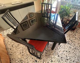 Tavolo con sedie