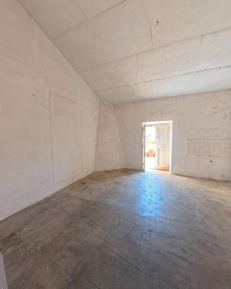 Casa da ristrutturare con cortile Arzachena cento