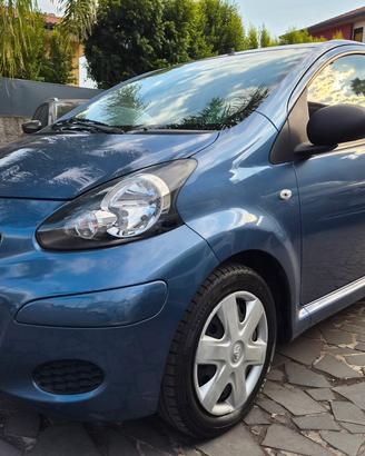 Toyota Aygo 1.0 12V VVT-i 5 porte Sol