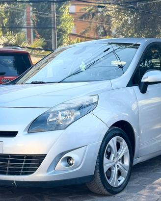 Renault Scenic Scénic 1.9 dCi 130CV Dynamique