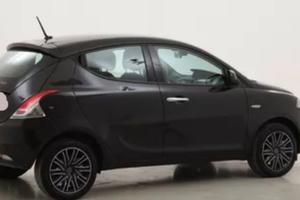 Lancia ypsilon anno 2023 GPL