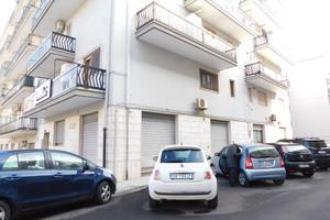 Negozio a Martina Franca, 5 locali