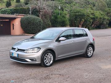 Volkswagen Golf 7,5 1.6 TDI 115 cv Business + pneu