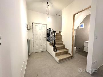 4 LOCALI A VALLECROSIA