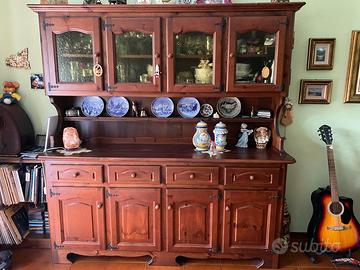 credenza  in legno massello,