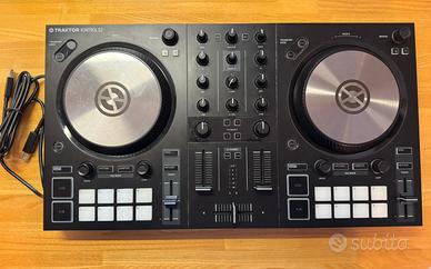 Consolle Traktor S2 Mk3 con borsa UDG