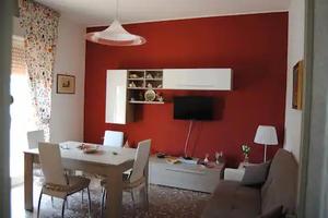 Trilocale a Capomulini (Acireale)