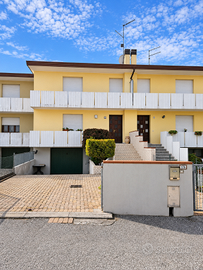 Villetta a schiera con garage e ampi spazi a Muzza