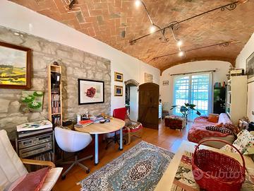 Villa con parco lago e terreno