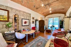 Villa con parco lago e terreno