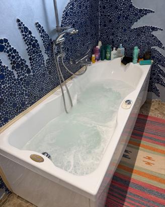 Vasca idromassaggio Jacuzzi