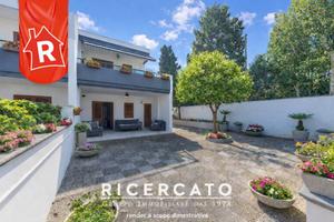 Villetta a schiera di 235 m² con 4 locali a Lecce