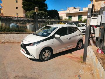 TOYOTA AYGO 1.0 2018 69cv FULL EURO6