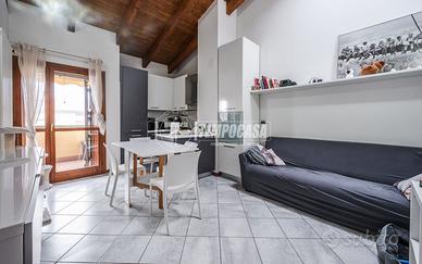 BILOCALE AL PRIMO PIANO A REDDITO