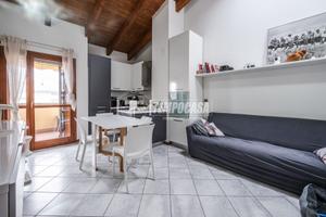 BILOCALE AL PRIMO PIANO A REDDITO