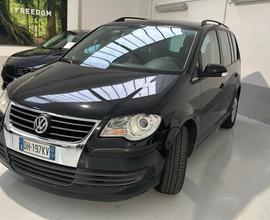 VOLKSWAGEN Touran 1.6 Trendline in contanti