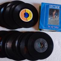 46 Dischi in Vinile da 45 Giri