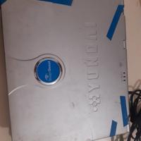 PC portatile  rotto con alimentatore