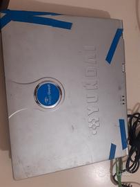 PC portatile  rotto con alimentatore