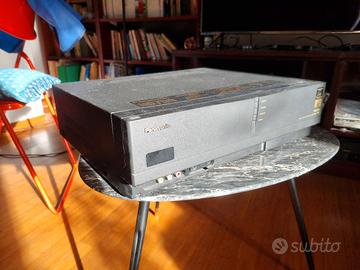 Videoregistratore VHS 