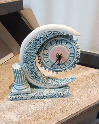 Orologio da tavolo in ceramica con Sole e Luna