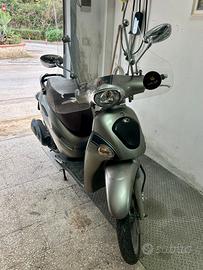 Kymco People 125