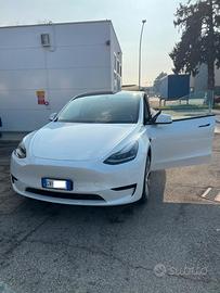 Tesla Model Y RWD giugno 2024 – Batteria LFP Blade