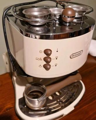 macchinetta caffè De Longhi