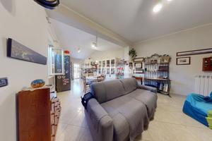 NOVITÀ! SOLUZIONE SEMINDIPENDENTE CON GIARDINO!