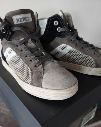 Hogan Rebel 33