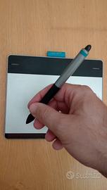tavoletta grafica Wacom intuos pen and touch small