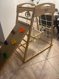 Parco giochi in legno