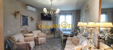 Appartamento di 92 m² con 4 locali e posto auto a 