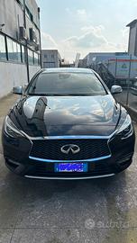 Infiniti Q30 full optional