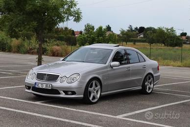 Mercedes-Benz E55 AMG Kompressor – 476 CV