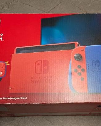 Nintendo Switch V2 Mario rosso blu 32 GB con CASE