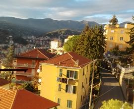 GENOVA San Cipriano 5 VANI RISTRURRURATI LUMINOSI