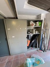 Mobile in lamiera da Garage