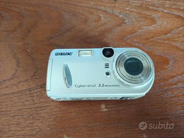 Sony cyber-shot 3.2 mega pixels DSC-P72