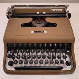 Olivetti Lettera 22 -Macchina da scrivere