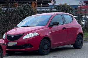 Lancia Ypsilon Eletantino