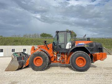 Pala gommata - HITACHI ZW 220-6