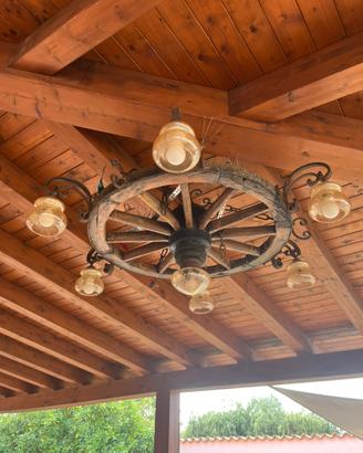 N.2 Lampadari a forma di ruota di carro originali