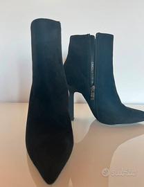 Stivaletti scamosciati