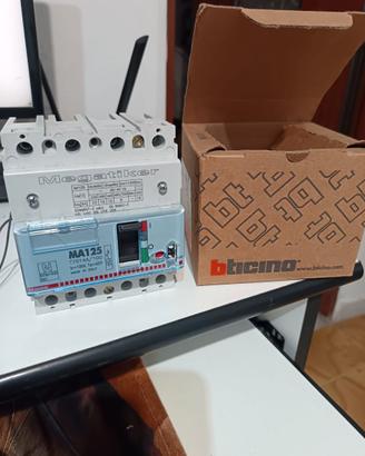INTERRUTTORE MAGNETOTER bticino Megatiker MA125