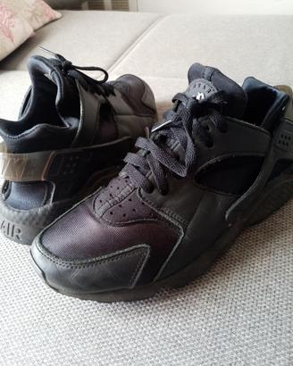 Nike huarache 42 totalblack 