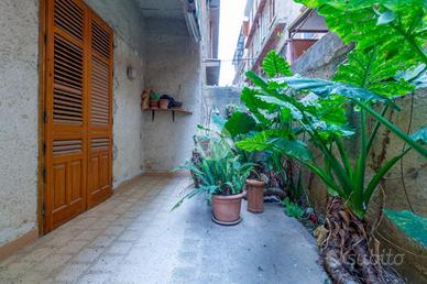 MULTILOCALE A VILLABATE