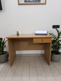 scrivania per cameretta 