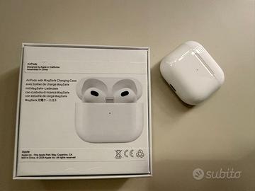 Cuffie AirPods Apple 3 con custodia